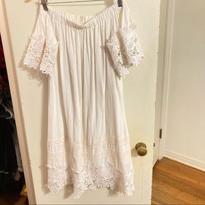 Taylor & Sage  off shoulder white lace appliqué dress